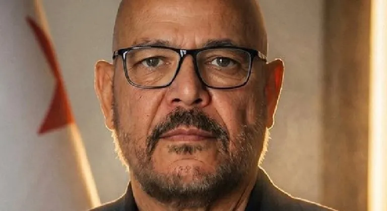 Esad rejimi tarafından idama mahkûm edilen Ariyan, eski rejim yetkililerini yargılıyor