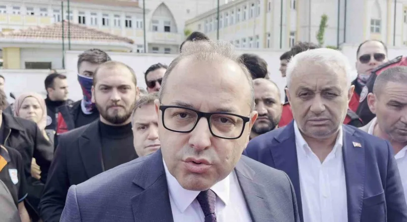 Esenyurt’ta lisede bıçaklı kavga: 2 öğrenci yaralandı