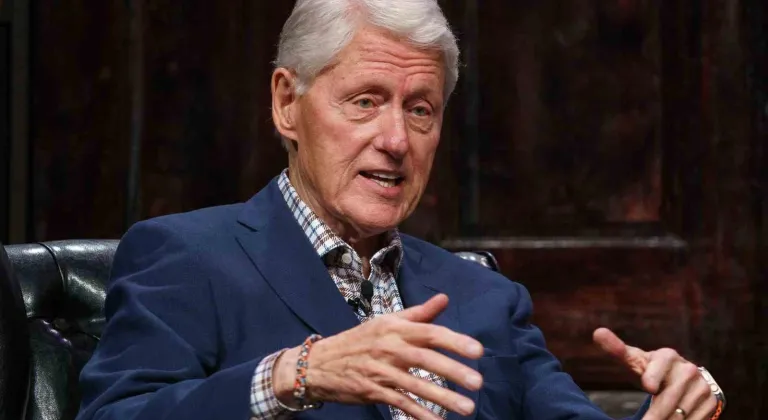 Clinton: "Epstein konusunda hiçbir şey görmedim, yanlış olan hiçbir şey yapmadım"