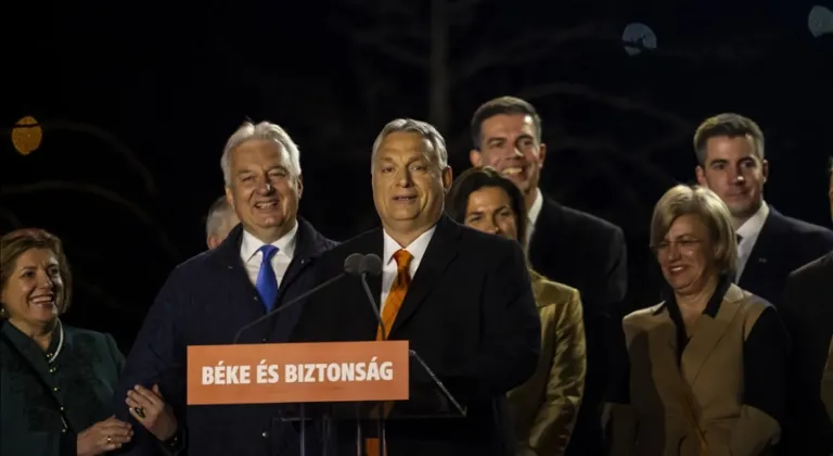 Eski Macaristan Başbakanı Orban, genel seçimlerdeki yenilgisine rağmen yeniden Fidesz lideri seçildi