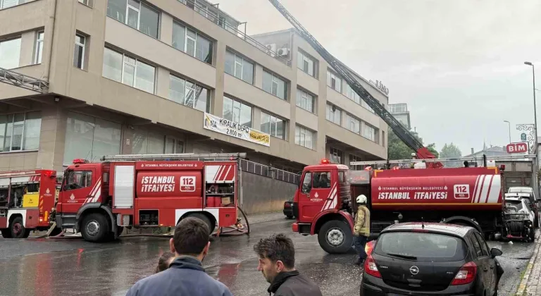 Eyüpsultan’daki tekstil fabrikasında yangın paniği yaşandı
