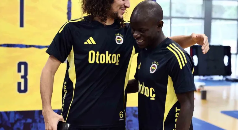 Fenerbahçe’nin yeni transferi N’Golo Kante ilk antrenmanını yaptı