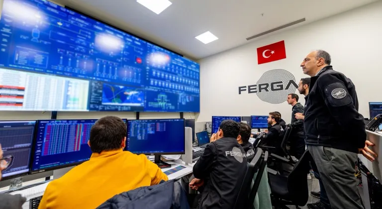 Fergani'den tarihi başarı: Dünya tarihinde ilk kez hibrit yörünge motoru uzayda ateşlendi