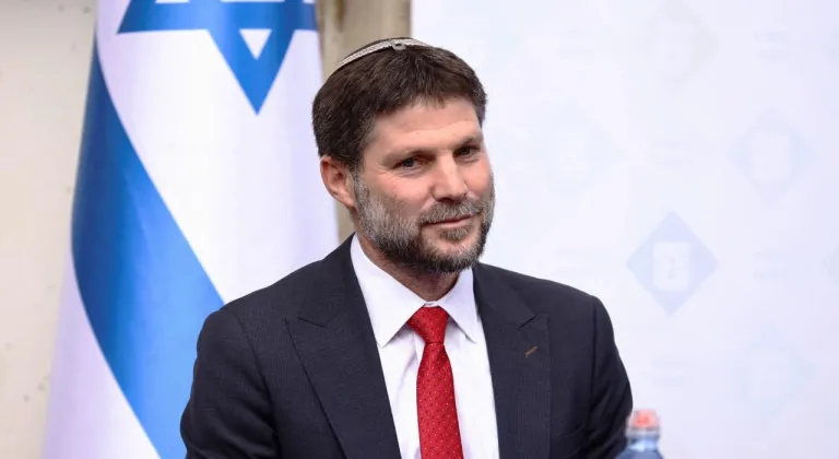 Fransa, aşırı sağcı İsrail Maliye Bakanı Smotrich’in ülkeye 