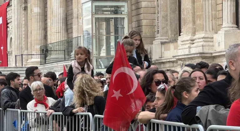 Atatürk, Dolmabahçe Sarayı’nda anıldı