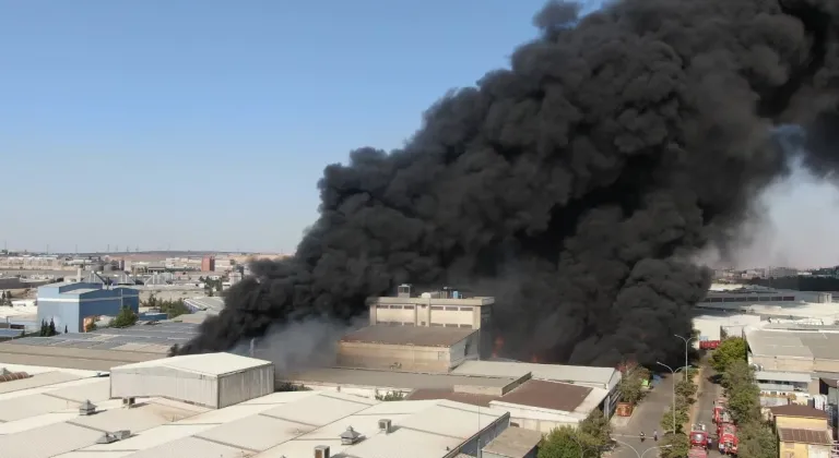 Gaziantep’te geri dönüşüm fabrikasında yangın çıktı