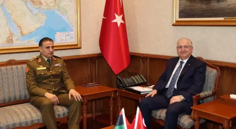 Genelkurmay Başkanı Bayraktaroğlu, Libya Genelkurmay Başkan Vekili Al-Namroush’u kabul etti