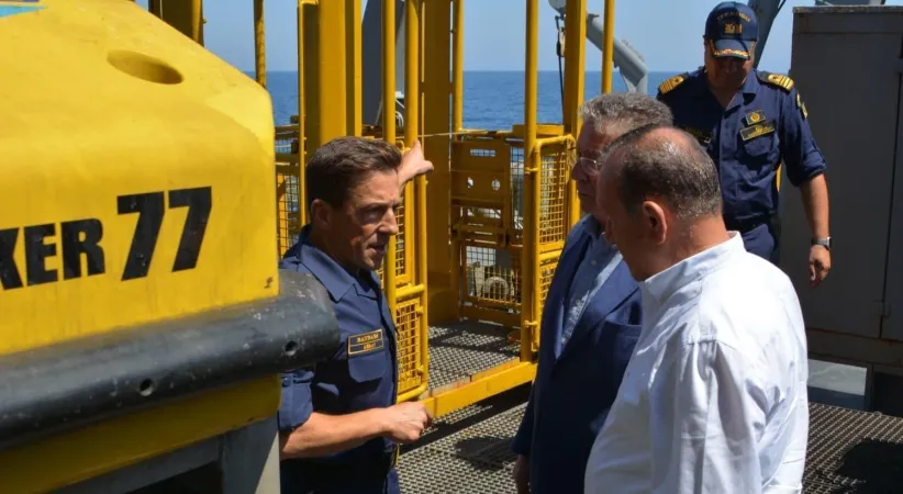 Girne açıklarında batan yolcu gemisi için arama kurtarma çalışmaları sürüyor