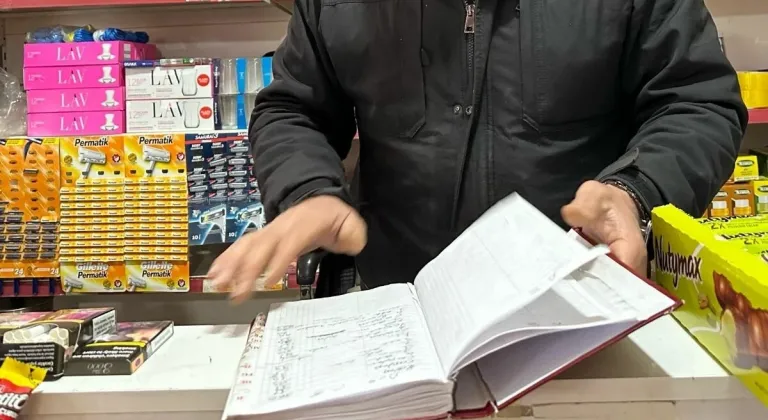 Kastamonu'da gizemli hayırsever, 3 bakkalın veresiye defterindeki borçları ödedi