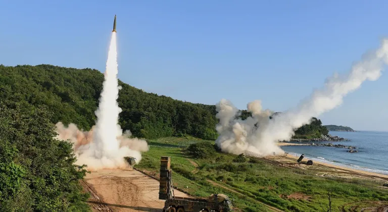 Güney Kore ordusu: "Kuzey Kore yaklaşık 10 balistik füze fırlattı"