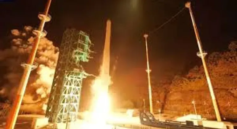 Güney Kore’nin ilk özel ticari uzay roketini fırlatma girişimi başarısızlıkla sonuçlandı