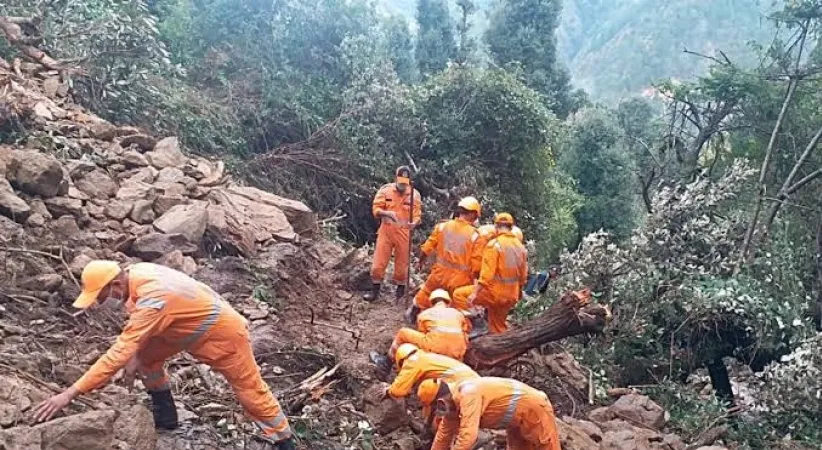 Hindistan ve Nepal’de toprak kaymasında 70 kişi hayatını kaybetti