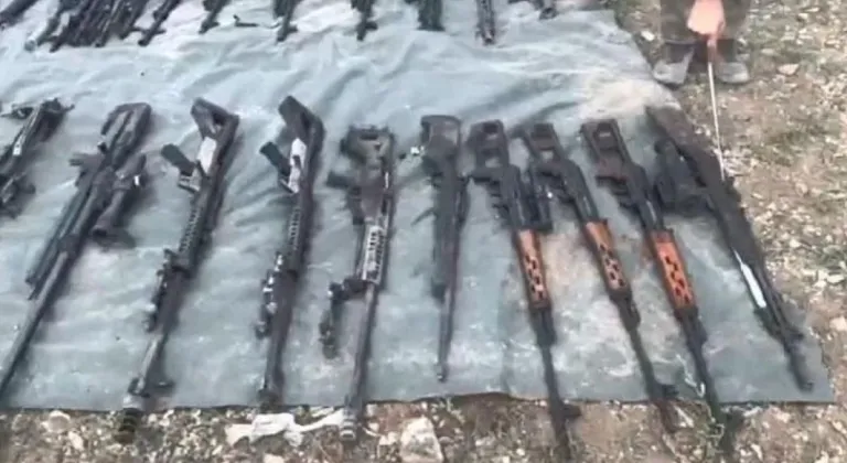 Irak’ın kuzeyinde teröristlere ait mağarada çok sayıda mühimmat ele geçirildi