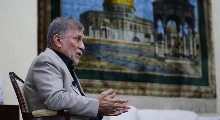 Irak’ın Suriye Özel Temsilcisi Şabender Suriye ziyaretini eleştirenlere: "Parayı verene havlayan başıboş köpekler"