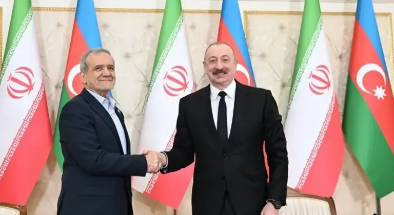 İran Cumhurbaşkanı Pezeşkiyan, Azerbaycan Cumhurbaşkanı Aliyev ile telefonda görüştü