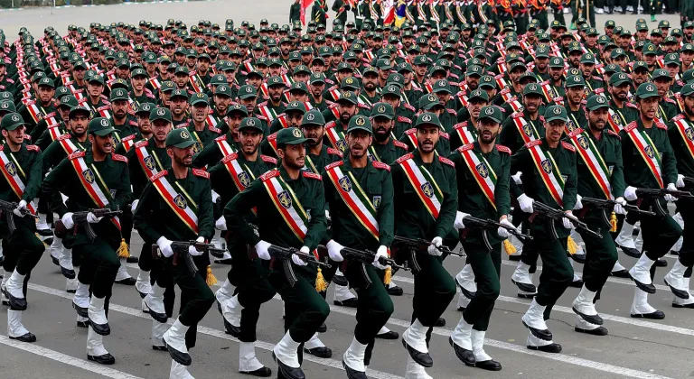 İran Devrim Muhafızları ülkede nasıl büyük bir güç haline geldi?