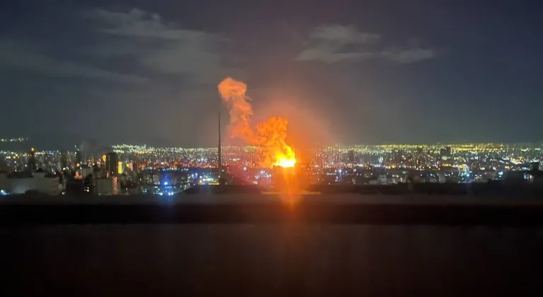 İran’da Radyo ve Televizyon Kurumu binası vuruldu