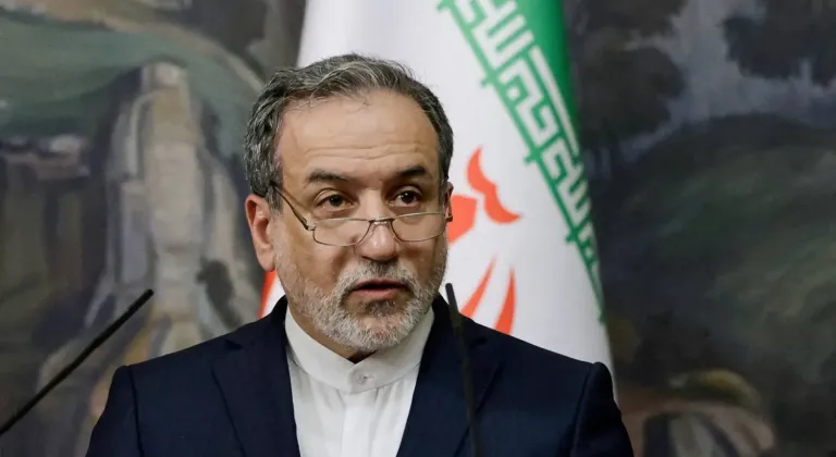 İran: "Venezuela halkı ve seçilmiş hükümetine destek veriyoruz"