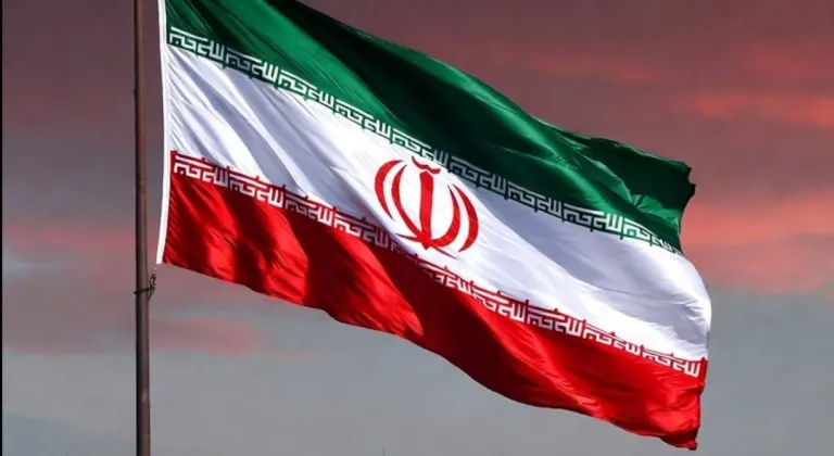 İran’dan Tel Aviv’e füze saldırısı: "100’den fazla hedefi vurduk"