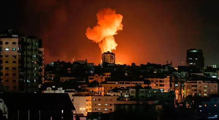 İsrail, Gazze’de Filistinlilerin sığındığı okulu ikinci kez vurdu