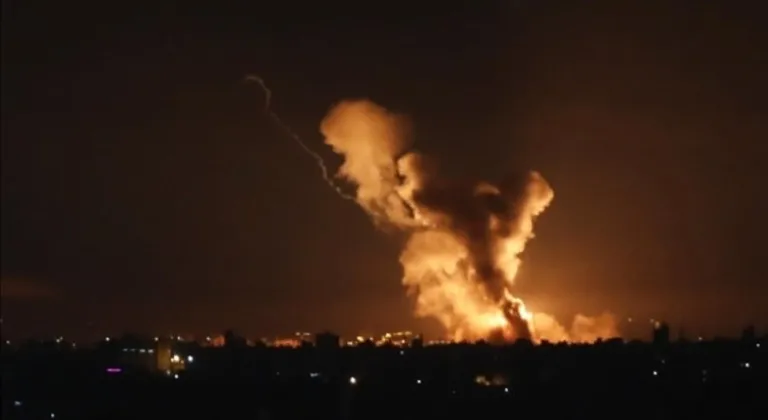 İsrail Lübnan’ın güneyindeki Filistin mülteci kampını vurdu: 11 ölü, 4 yaralı