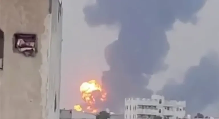İsrail ordusu, Yemen’de Husilere ait enerji altyapısını vurdu
