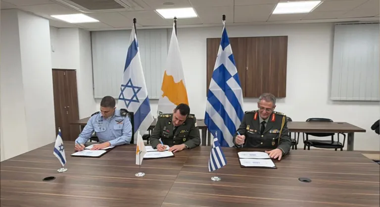 İsrail, Yunanistan ve GKRY arasında üçlü askeri çalışma planı imzalandı