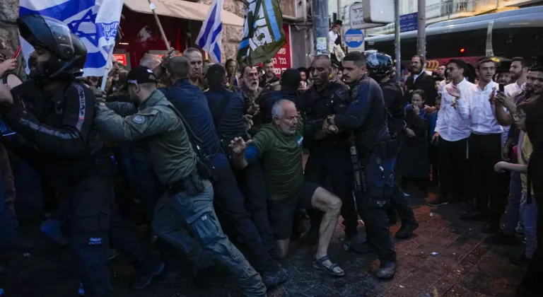 İsrail’de düzenlenen hükümet karşıtı protestolarda en az 5 gösterici gözaltına alındı