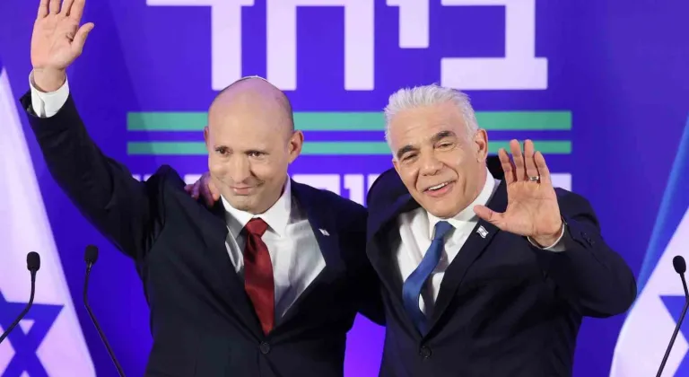 İsrail’de iki eski başbakan Netanyahu’ya karşı ittifak kurdu