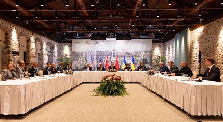 İstanbul'da Türkiye-ABD-Ukrayna Üçlü Toplantısı sona erdi