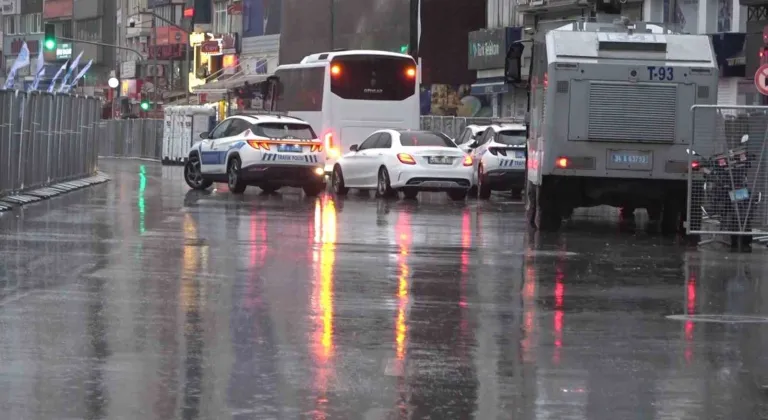 Kadıköy Meydanı araç trafiğine kapatıldı
