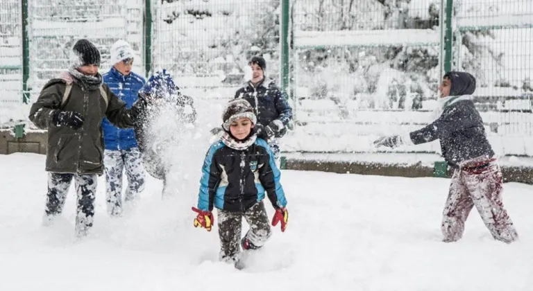 İstanbul’da okullar yarın da tatil edildi
