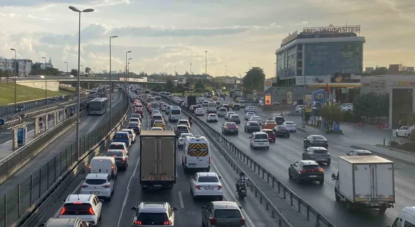 İstanbul’da trafik yoğunluğu okulların ikinci gününde arttı