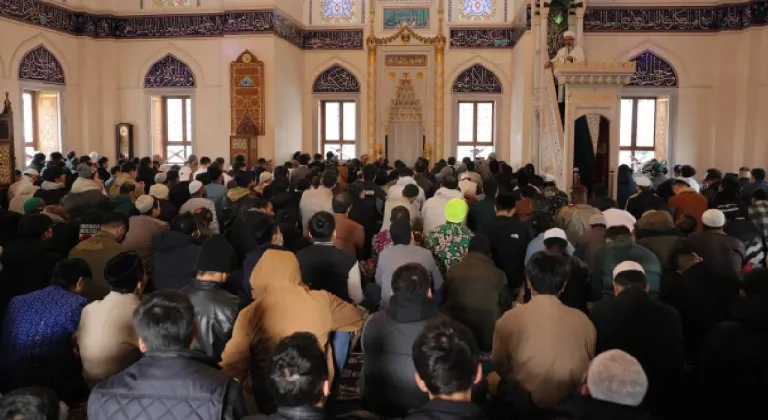 Japonya’da Kurban Bayramı namazı, yoğun katılım nedeniyle 3 kez kılındı