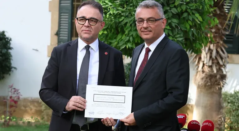 KKTC Cumhurbaşkanı Erhürman mazbatasını aldı