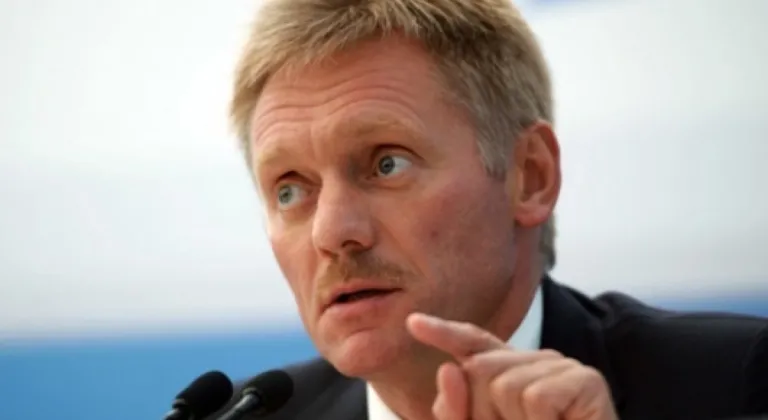 Kremlin Sözcüsü: Putin gerekirse Zelenskiy ile de görüşebileceğini defalarca söyledi