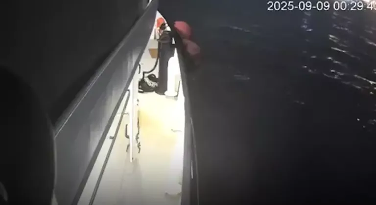 Küresel Sumud Filosu’na ait tekneye Tunus’ta İHA ile saldırı düzenlendi