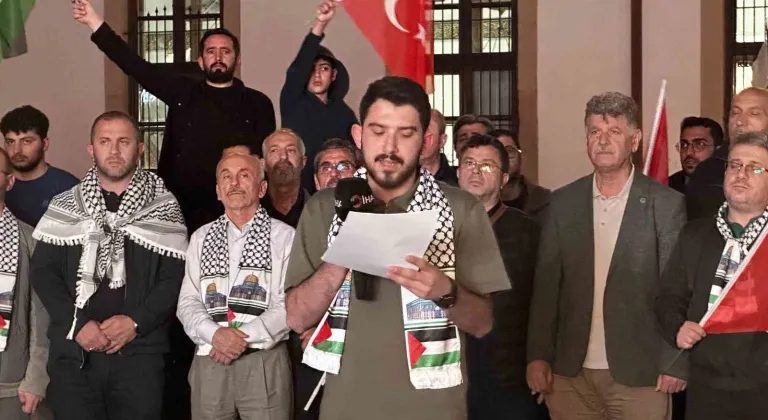 Küresel Sumud Filosu’na yapılan saldırıya karşı Sakaryalılar tek yürek oldu