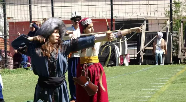 Kütahya’da geleneksel Türk okçuluğu müsabakası
