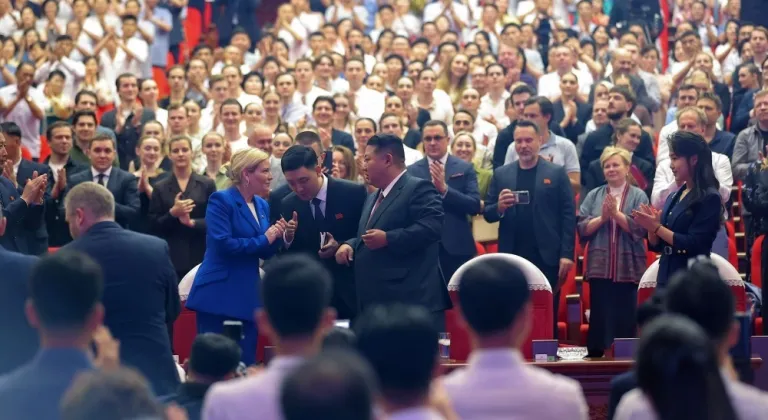 Kuzey Kore lideri Kim Jong-un, Rus Bakan Lyubimova’yı ağırladı