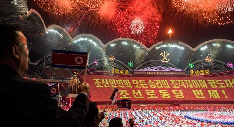 Kuzey Kore yeni yıla görkemli bir kutlama etkinliği ile girdi