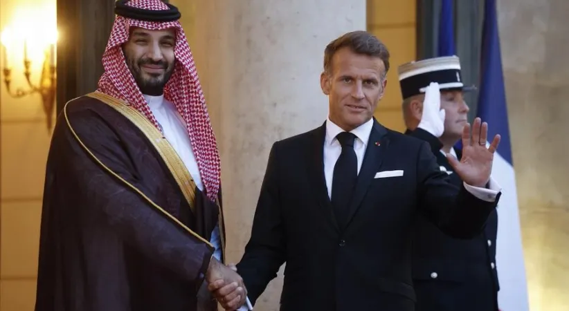 Macron, Suudi Arabistan Veliaht Prensi Selman ile Paris’te bir araya geldi