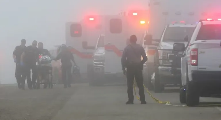 Meksika donanmasına ait uçak ABD açıklarında düştü: 5 ölü