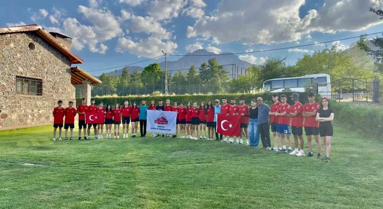 Dağ Kayağı Milli Takımı kamp için Erzincan’ın Konakbaşı köyünü tercih etti