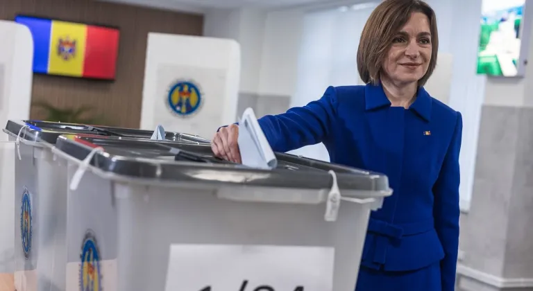 Moldova’da genel seçimi AB yanlısı iktidar partisi kazandı