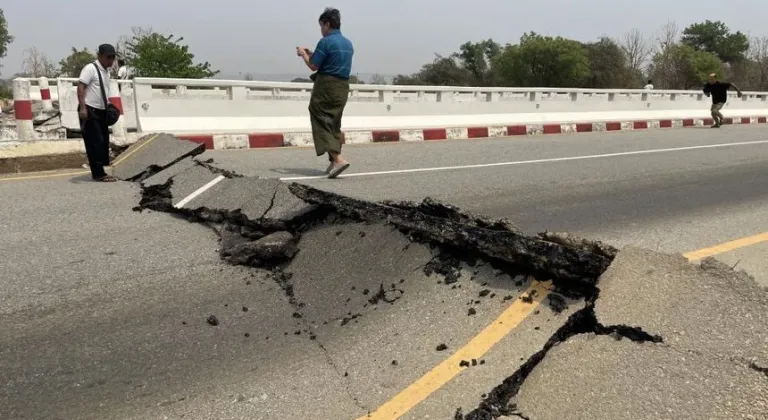 Myanmar’daki deprem Tayland’da yıkıma yol açtı: 1 ölü, 43 kayıp