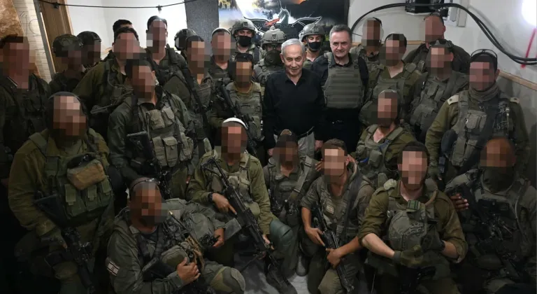 Netanyahu, Lübnan’ın güneyindeki İsrail askerleriyle bir araya geldi