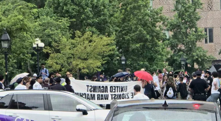 New York’ta Trump ve Netanyahu karşıtı protesto: "Özgür Filistin, Özgür İran"