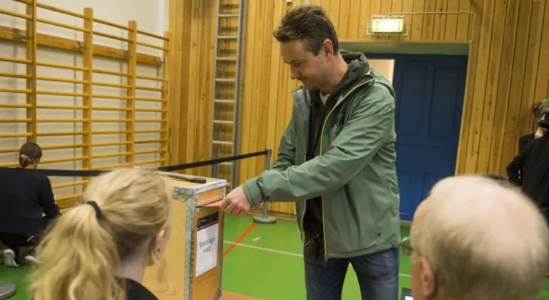 Norveç’te genel seçimleri iktidardaki İşçi Partisi önde tamamladı