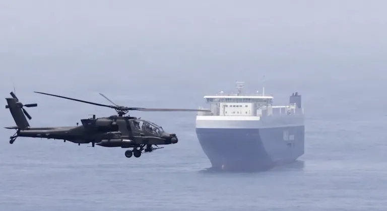 ABD helikopteri Hürmüz Boğazı yakınlarında düştü, 2 müretteb